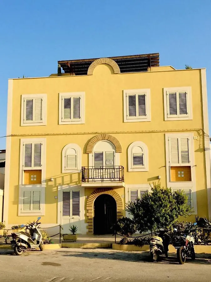 Attico Sul Porto Vecchio - Lampedusa Villa Holiday home